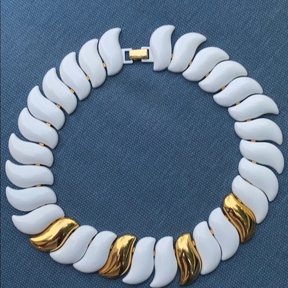 Vintage Napier  White Enamel and gold wave - Picture 2 of 6